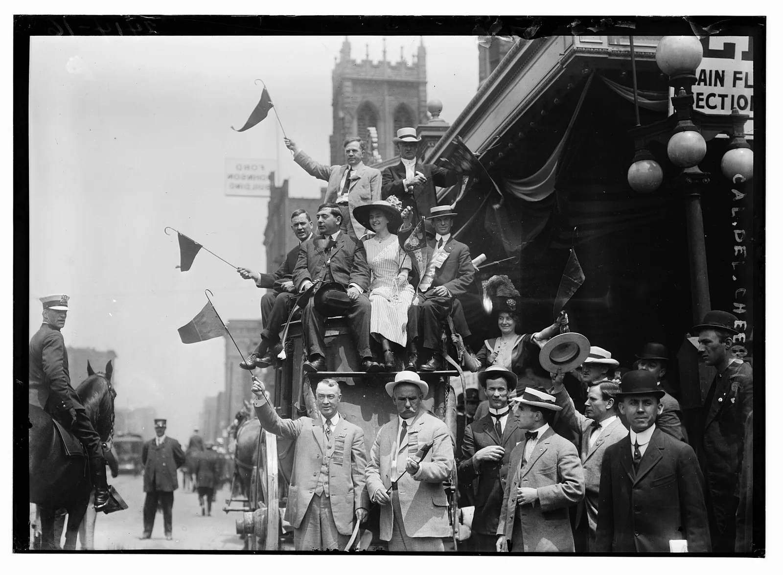 California delegates riding a stagecoach float at the 1912 Republican National Convention in Chicago