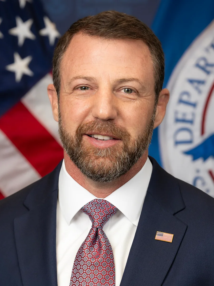 Official portrait of Secretary of Homeland Security Markwayne Mullin