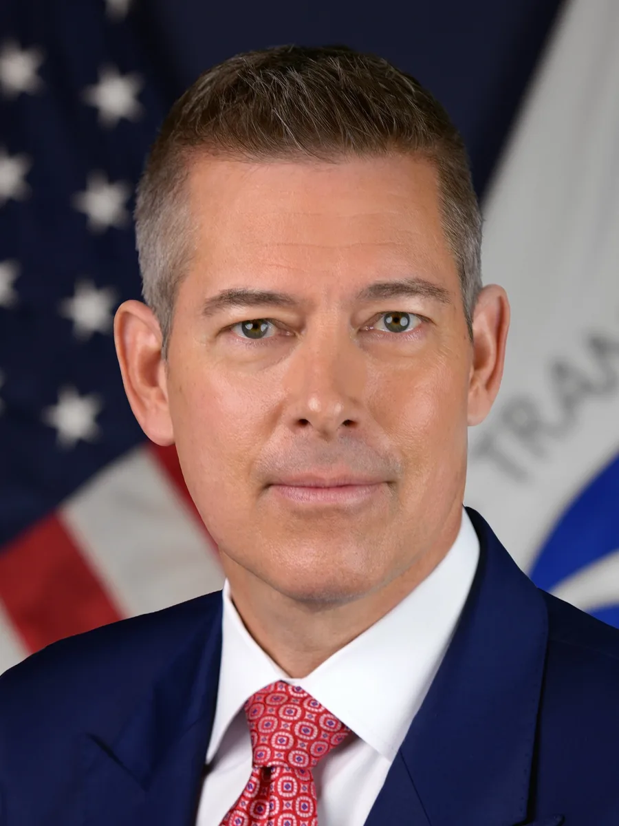 Official portrait of Secretary of Transportation Sean Duffy