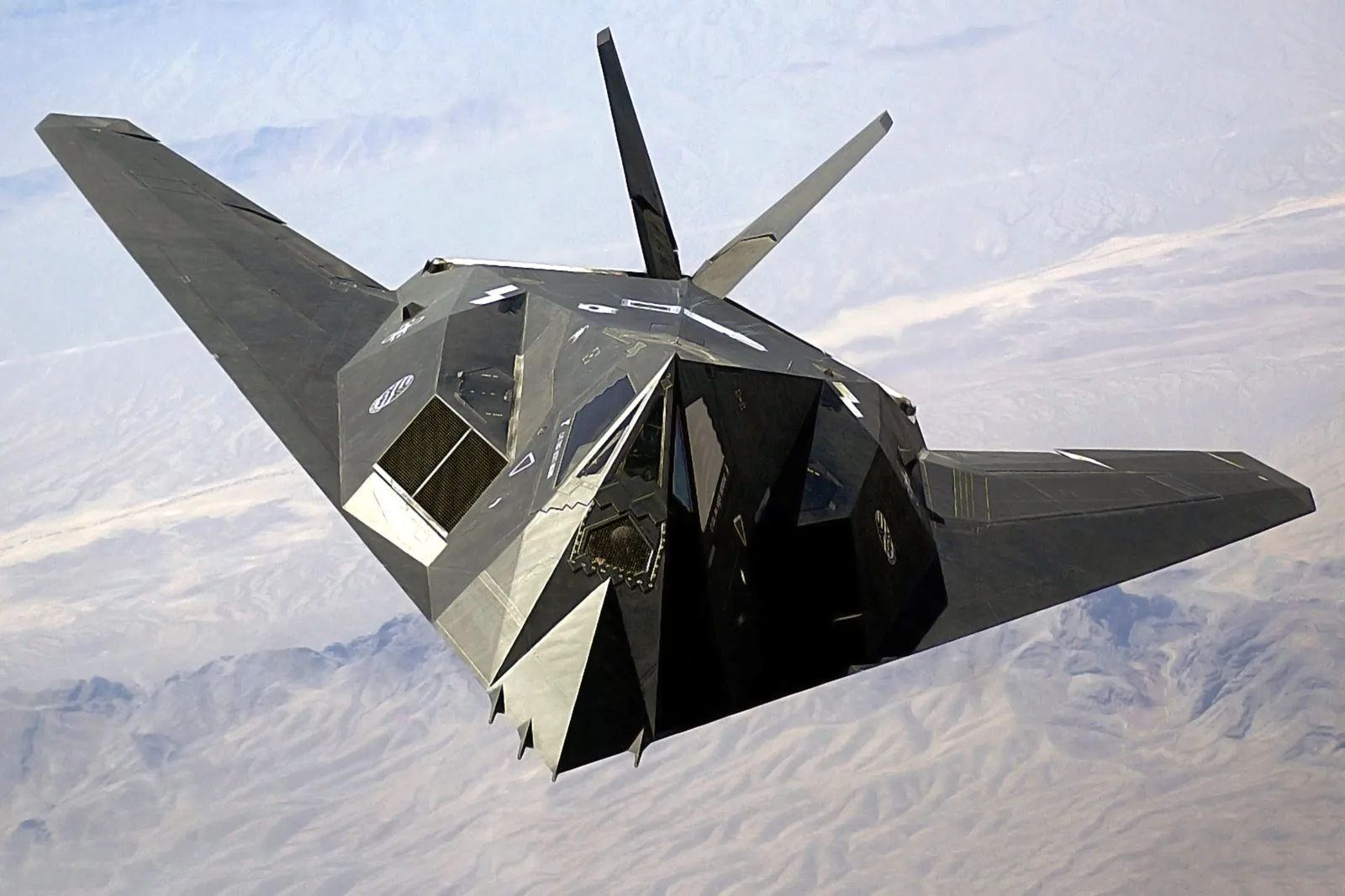 Stealth: Aircraft Shaped to Vanish From Radar