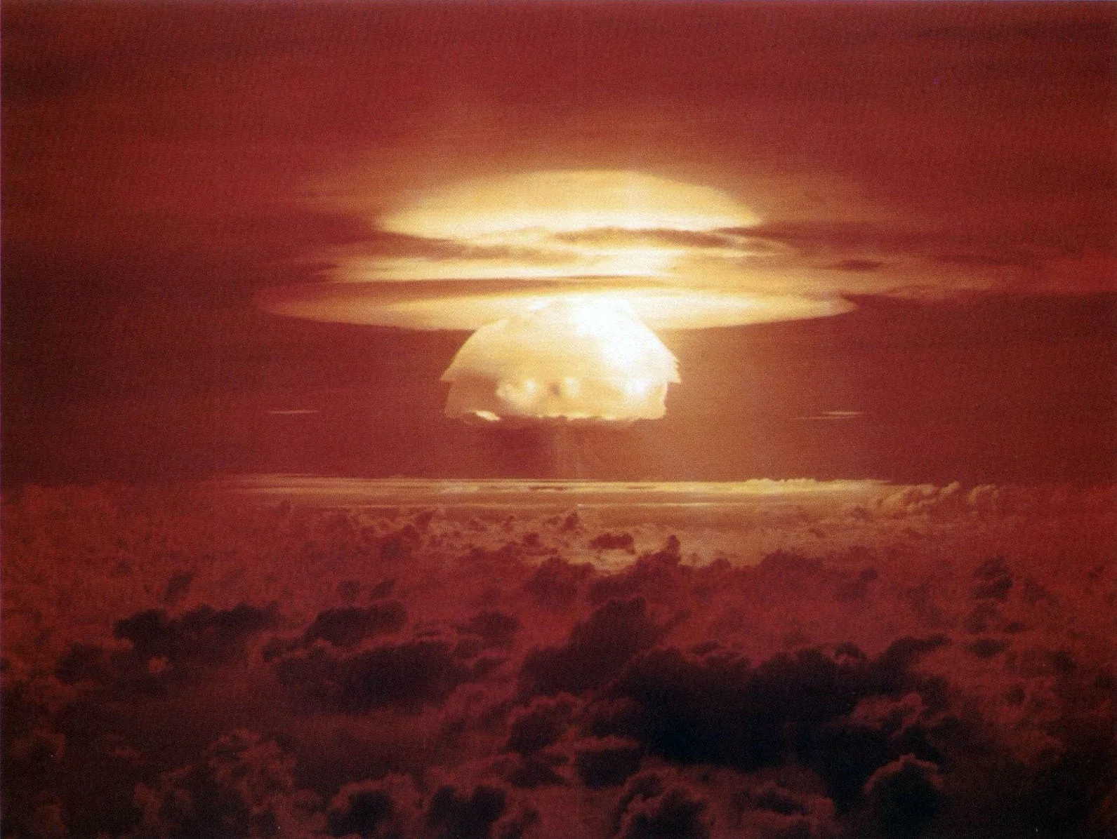 La Bomba de Hidrógeno y el Desastre de Lluvia Radiactiva de Castle Bravo